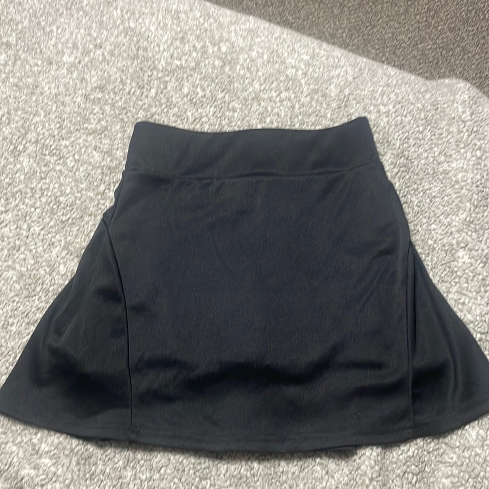 Black golf activewear skort